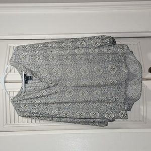 Faith and Zoe, patterned long sleeve blouse (1x)